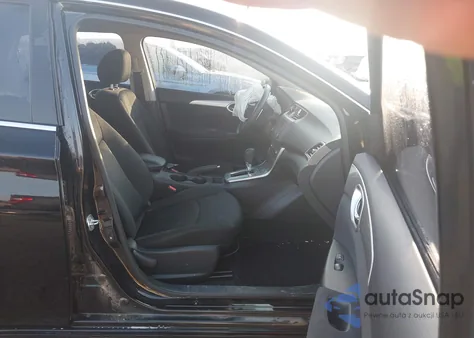 2013 Nissan Sentra Sr z USA, uszkodzony, nr VIN 3N1AB7AP8DL636924